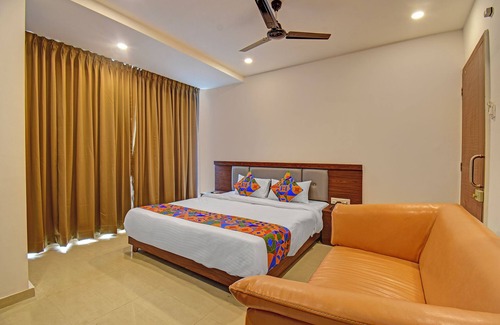 Pune Hotel | Fabhotel Sri Sai