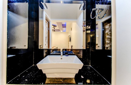 Meera Nagar Hotel | Fabhotel The Walnut