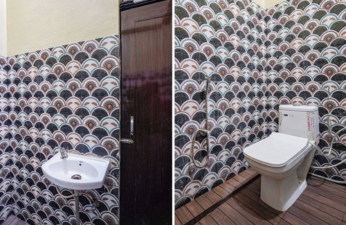 Naini Hotel | Fabhotel Triweni Palace