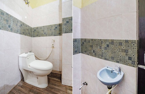 Naini Hotel | Fabhotel Triweni Palace