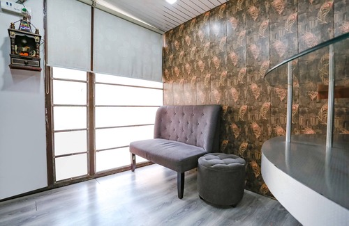 Safdarjung Enclave Hotel | FabHotel Veetara