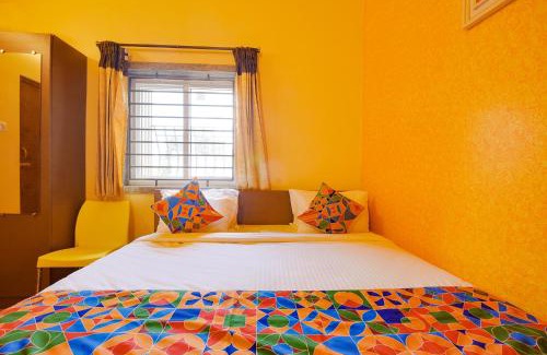 Madipakkam Hotel | FabHotel Vijaylakshmi Stay Inn - Nr Chennai International Airport