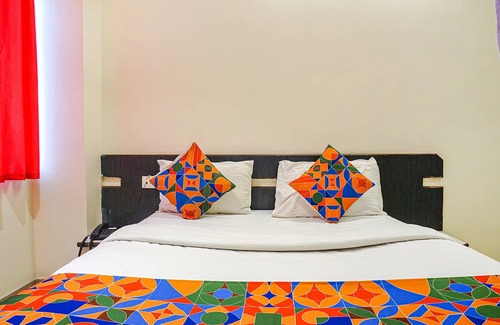 Pune Hotel | Fabhotel Vitthal Murti Homely Stay