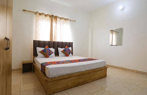 Bullawala Hotel | Fabhotel White Retreat Inn