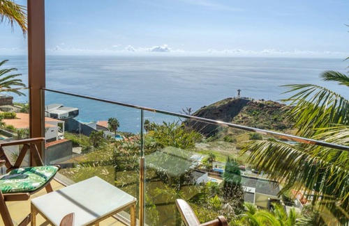Garajau Villa | Fabulous cliff-face villa, sea-view | Vista Grande