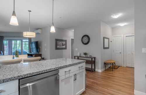 Central Okanagan Condo | Fabulous Condo at Five Star Resort #209