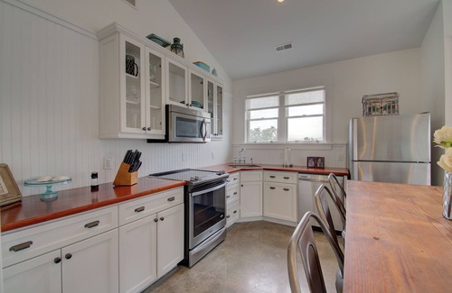 Crittenden Other | Fabulous Farmhouse Getaway with Pool Near Ark Encounter - Ask About Events