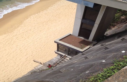 Centro Apartment | Facing the sea and near the most happening places of the state