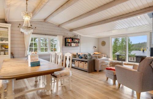 Mælem Ski Chalet | Fagerasen 208 by Vacation Trysil