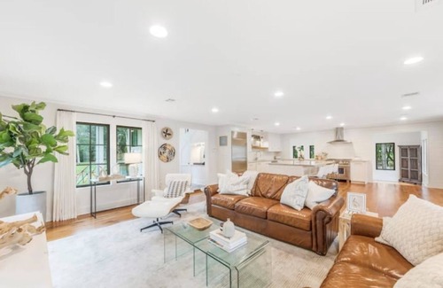 Lafayette Cottage | Fair Oaks Farmhouse