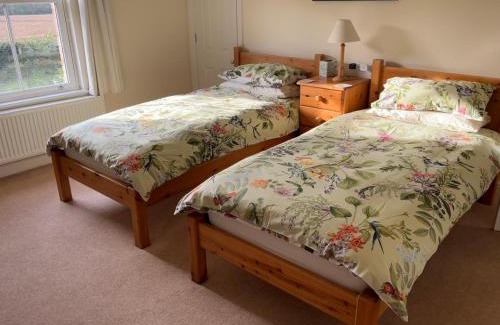 Abbess Roding Bed & Breakfast | Fair View
