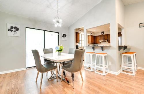 Fairburn House | Fairburn Home with 2 Decks, Grill and Outdoor Dining!