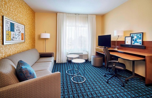 Jefferson Manor Hotel | Fairfield Inn & Suites by Marriott Alexandria
