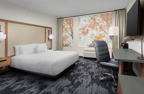 West End Hotel | Fairfield Inn & Suites by Marriott Nashville near Vanderbilt