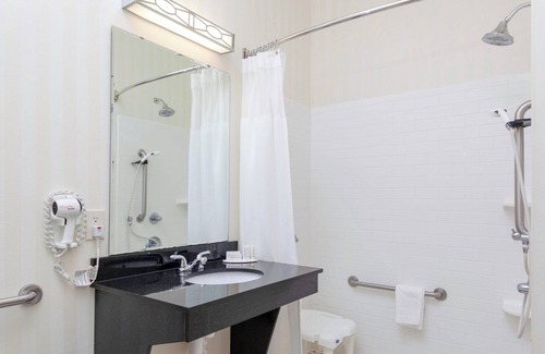Seymour Hotel | Fairfield Inn & Suites Seymour