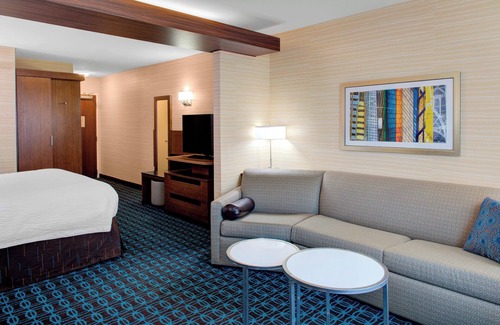 Greenacres Hotel | Fairfield Inn & Suites by Marriott Bakersfield North/Airport