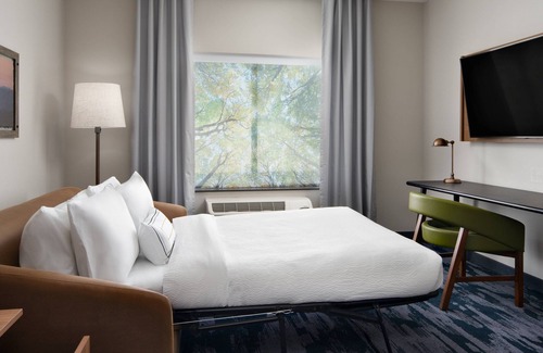 Lake Geneva Hotel | Fairfield Inn & Suites by Marriott Lake Geneva