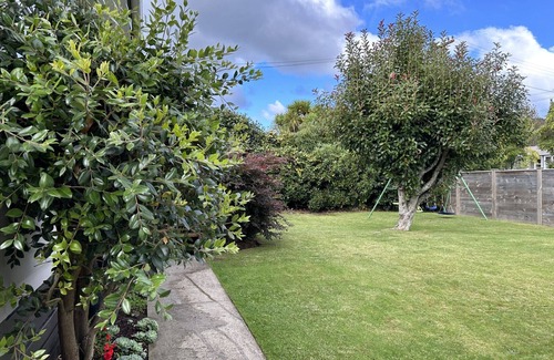 Lynmore House | Fairley close to the Forest and Lakes -FREE WI-FI