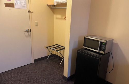 Windham Centre Hotel | Fairview Inn