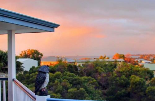 Falcon House | Falcon Bay Family Retreat