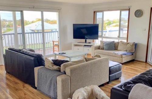 Falcon House | Falcon Bay Family Retreat