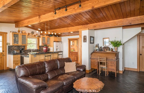 Lopez Island House | · Fall, color, nice weather, no tourists, fruit, veggies, Harvest season fresh