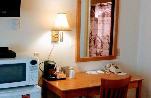Thompson Falls Hotel | Falls Motel