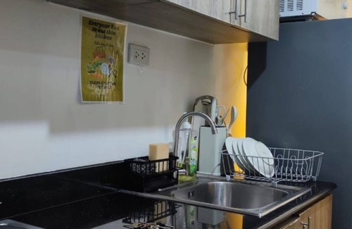Highway Hills Condo | Fame Space