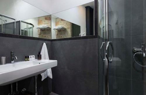 Vathy Hotel | Familia