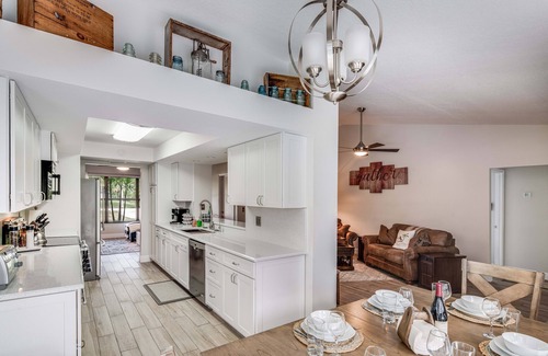 Hunt Club House | Families & Lrg Groups, Private Oasis, Heated Saltwater Pool-20-35 Min to Beaches