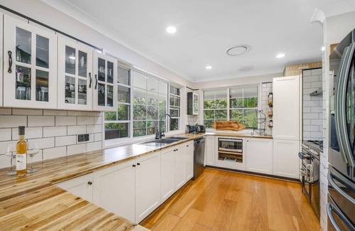 Picketts Valley House | Family Acreage |Ponies|Heated Pool w Slide|