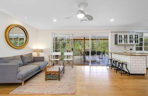 Picketts Valley House | Family Acreage |Ponies|Heated Pool w Slide|