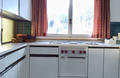 Klosters-Serneus Ski Chalet | Family Chalet in a Breathtaking Setting in Klosters w Fireplace & Internet