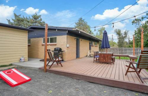Arvada Plaza Area House | Family-friendly 5br W Luxury Spa & Patio Bbq