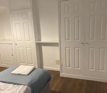 Tilbury Apartment | Family Friendly Haven I Long Stays I 3BDR I WiFi I Parking