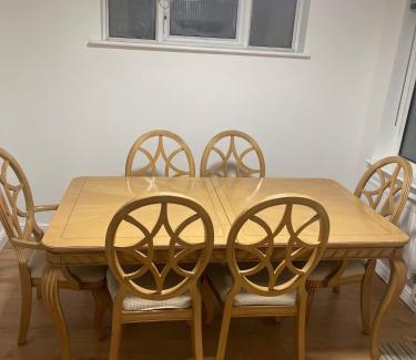 Tilbury Apartment | Family Friendly Haven I Long Stays I 3BDR I WiFi I Parking