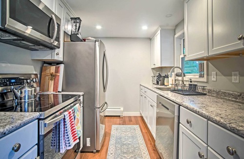 Vineyard Haven House | Family-Friendly Tisbury Escape - Walk to Town