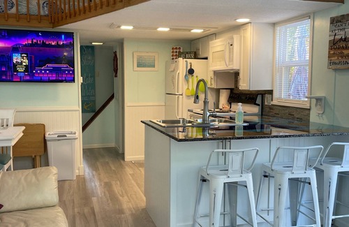 Put-in-Bay Villa | Family Fun Villa with all the amenities of home - Beautifully decorated!