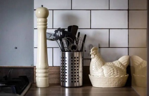 Bath House | Family & group friendly, free parking, central house