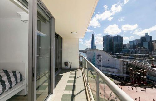 Darling Harbour Apartment | Family Harbour Escape with Harbour Views & Parking