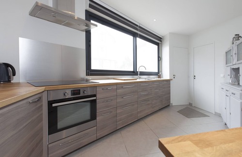 Lion-sur-Mer House | Family home with garden 100m from the beach - l'Epi Bleu