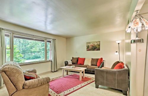 New Holland House | Family Home with WiFi, 14 Mi to Dutch Wonderland!