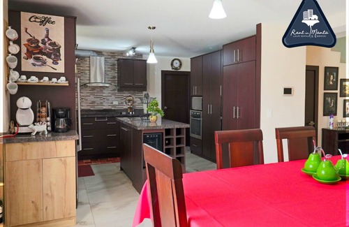 Parroquia Tarqui House | Family House in Barbasquillo