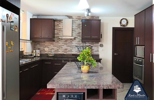 Parroquia Tarqui House | Family House in Barbasquillo