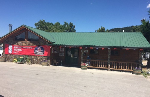 Sturgis Cabin | Family owned and operated RV and Cabin Resort just 7 Blocks to DOwntown Sturgis, SD.