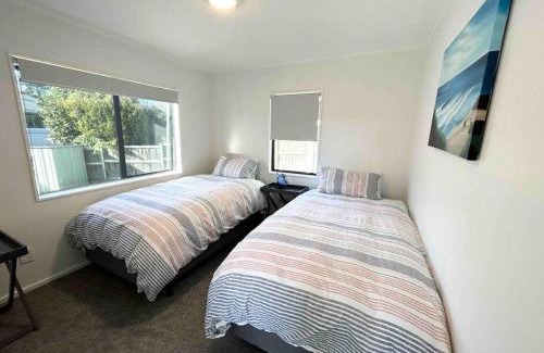 Springfield House | Family Perfect - secure yard, parking, mountain bikes, arcade
