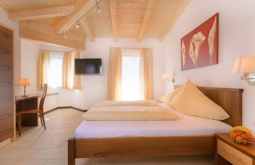 Krimml House | Family room Comfort Plus separate children's room - Panoramahotel Burgeck