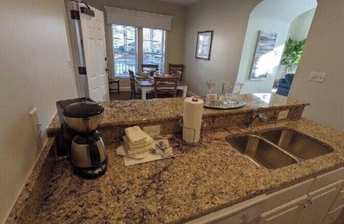 Lackey Cottage | Family-sized Cottage, minutes away from Water Country USA & Busch Gardens!