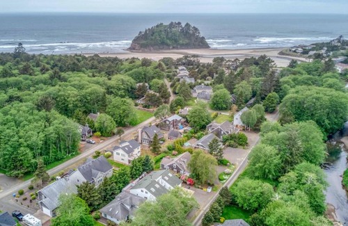 Neskowin House | Family Tides - Meredith Lodging