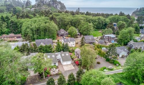 Neskowin House | Family Tides - Meredith Lodging
